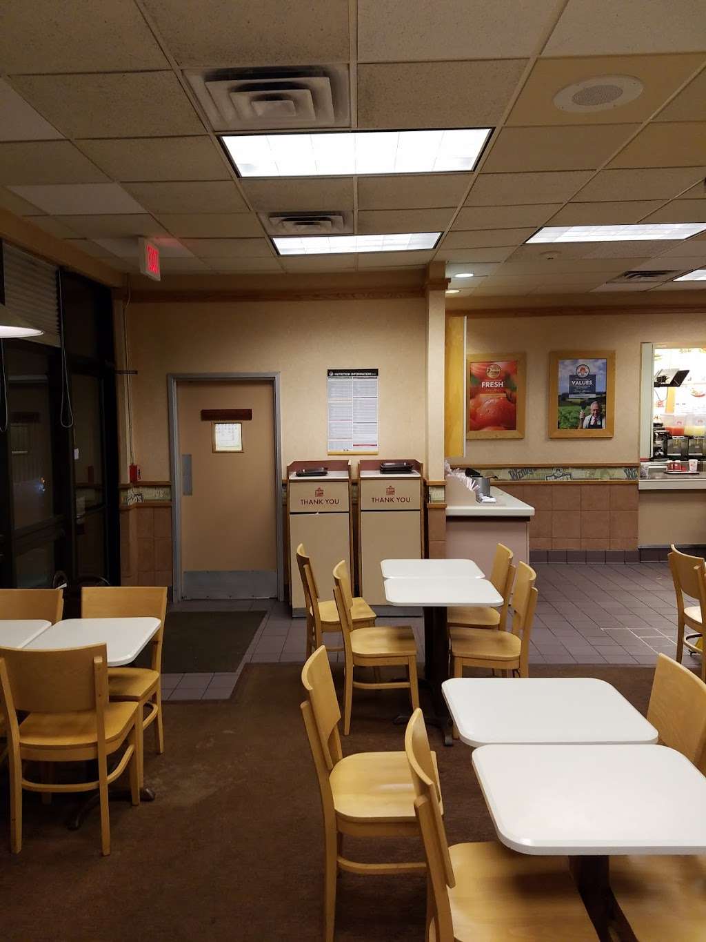 Wendys | 4610 W Lake Ave, Glenview, IL 60025, USA | Phone: (847) 824-1879