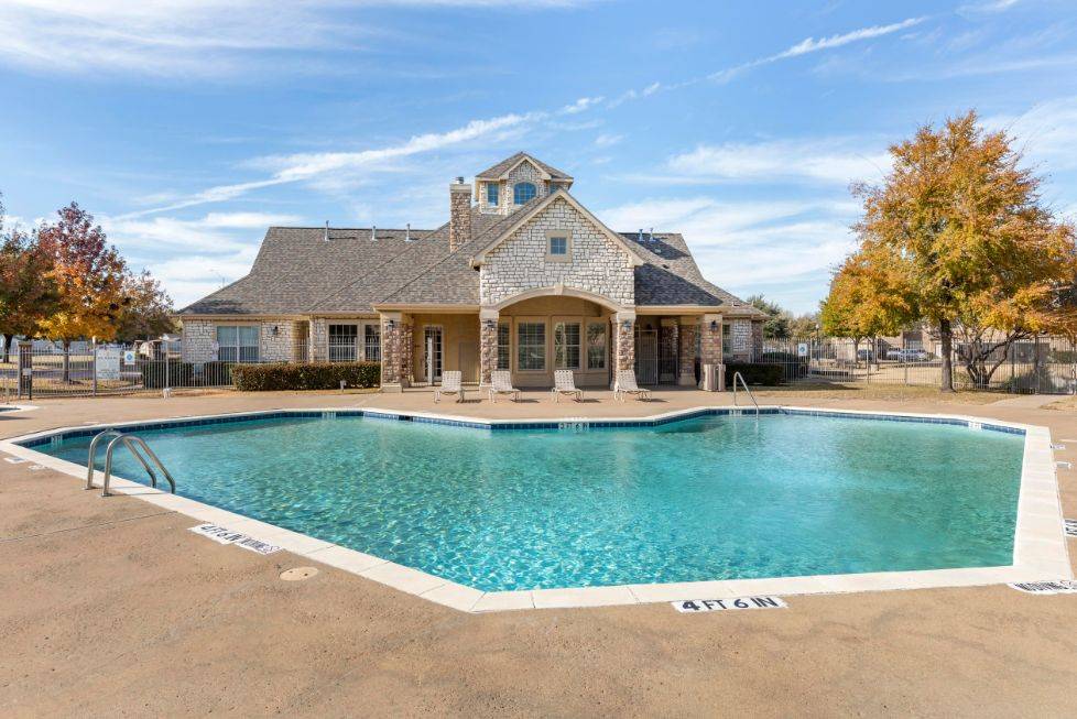 Prairie Ranch Apartment Homes | 4950 Prairie Ranch Dr, Grand Prairie, TX 75052, USA | Phone: (469) 378-8732