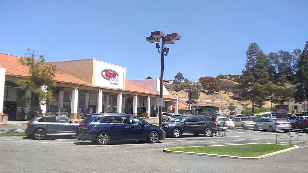 Country Hills Shopping Center | 2905 Rolling Hills Rd, Torrance, CA 90505, USA | Phone: (858) 202-1113
