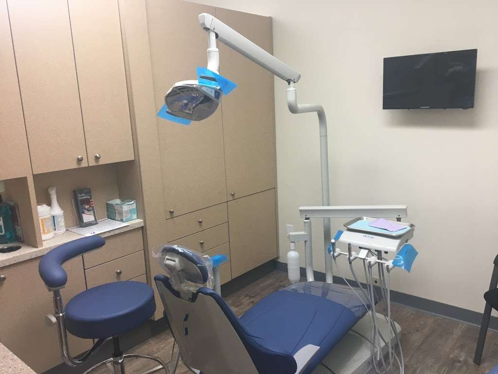 Jones Dentistry | 3333 US Highway 441, US-27, Fruitland Park, FL 34731, USA | Phone: (352) 801-7779