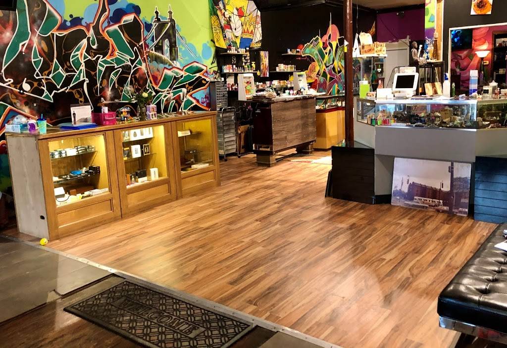 The Glass Monkey | 38 W Pike St, Covington, KY 41011, USA | Phone: (859) 360-2888