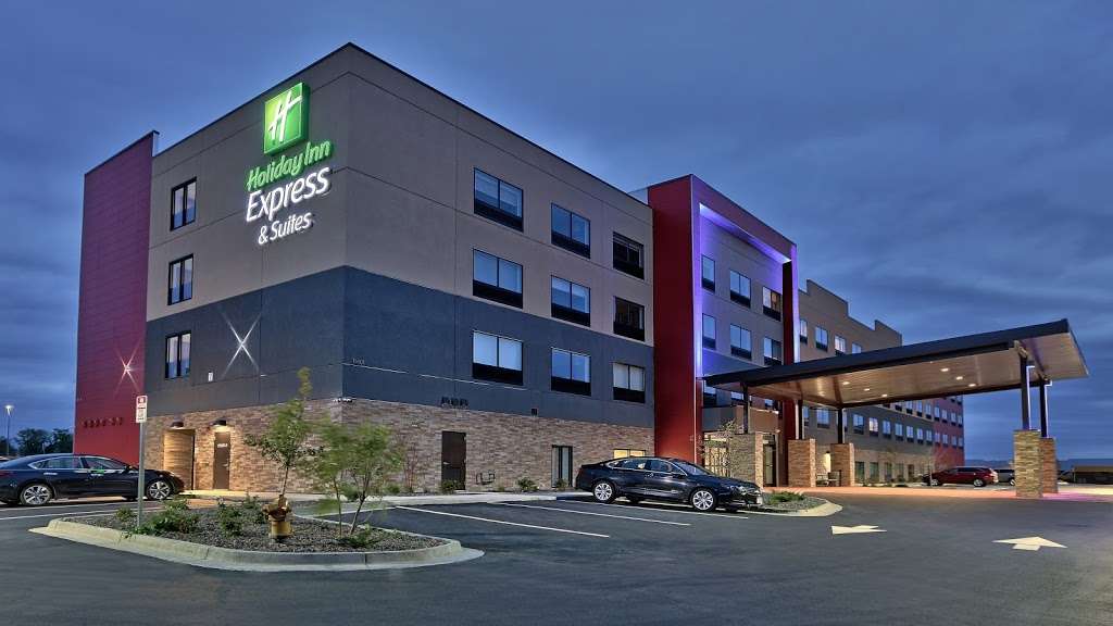 Holiday Inn Express & Suites Denver Northwest - Broomfield | 11401 Via Varra, Broomfield, CO 80020, USA | Phone: (303) 926-8777