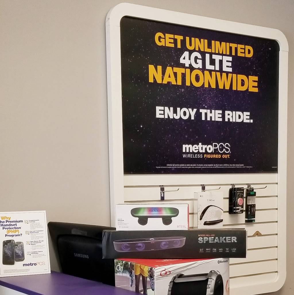 Metro by T-Mobile | 3080 Brookdale Dr, Brooklyn Park, MN 55444, USA | Phone: (763) 566-0694
