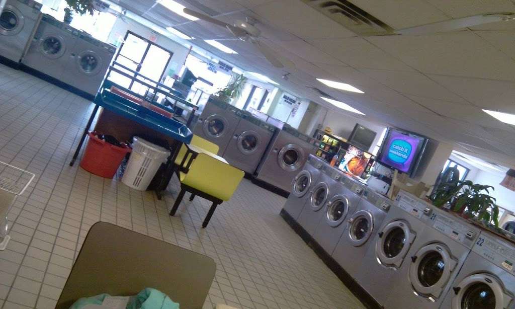 king laundromat | 1425 Chester Pike, Sharon Hill, PA 19079 | Phone: (484) 801-0086