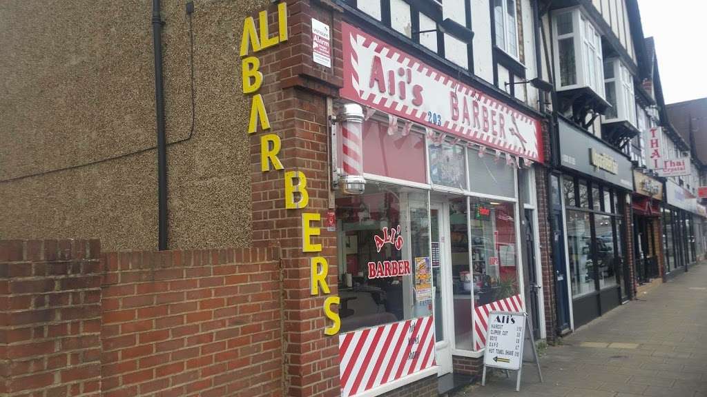 Ali Barbers | 203 Kingston Rd, Epsom KT19 0AB, UK | Phone: 07427 637333