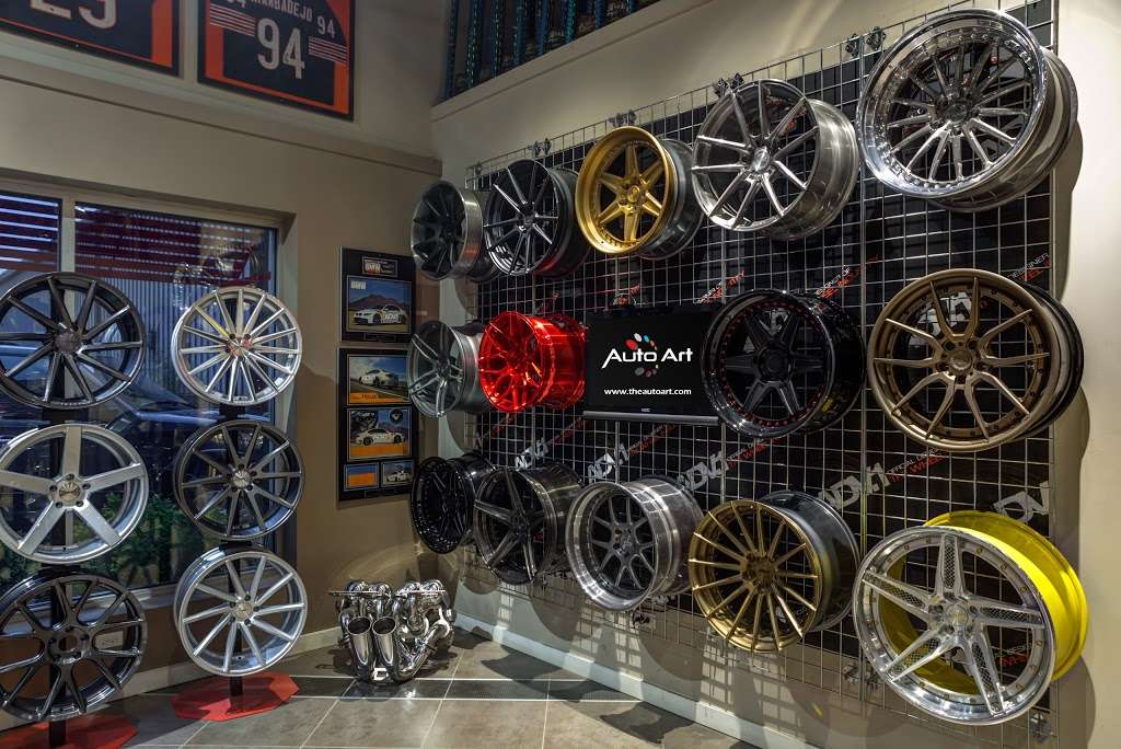 Auto Art | 3124 W Lake Ave, Glenview, IL 60026 | Phone: (847) 724-1100