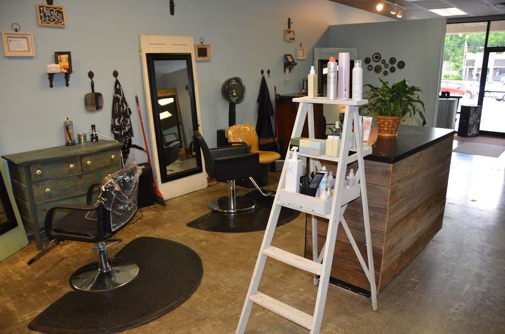 D-Zign Salon | 783 E Main St, Danville, IN 46122 | Phone: (317) 745-0000