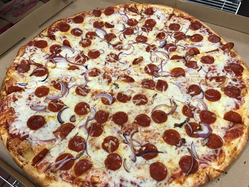 Giant Pizza King | 6585 Osler St # 102, San Diego, CA 92111, USA | Phone: (858) 279-2999
