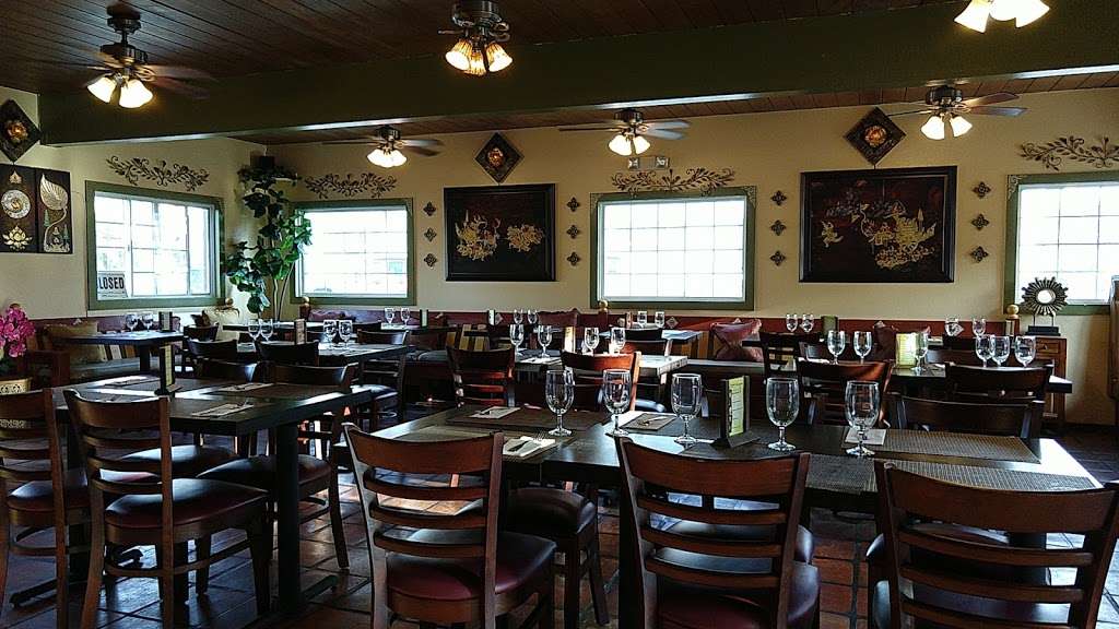 Aroma Thai Restaurant | 757 Seacoast Dr, Imperial Beach, CA 91932, USA | Phone: (619) 941-1656