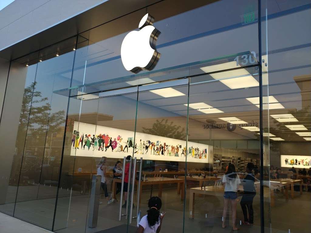 Apple Potomac Town Center | 15100 Potomac Town Pl, Woodbridge, VA 22191, USA | Phone: (703) 986-2030