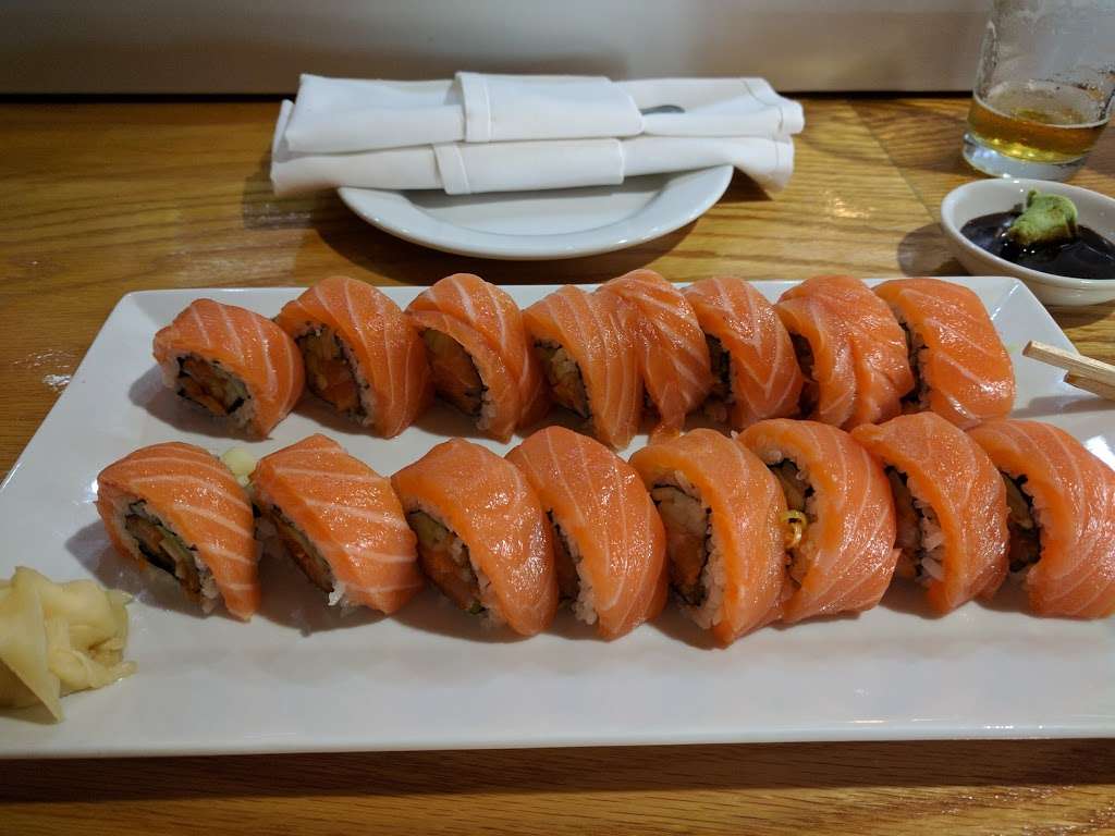 Golden Rolls | 790 S Eastwood Dr, Woodstock, IL 60098, USA | Phone: (815) 308-5099