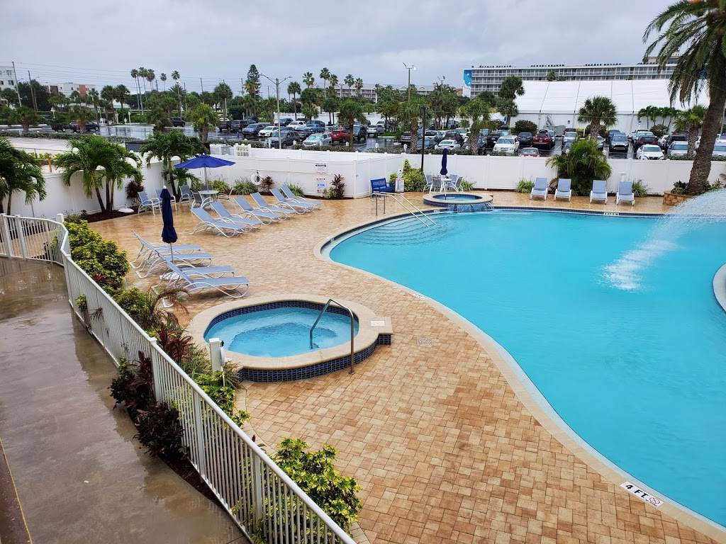 Coral Reef Beach Resort | 5800 Gulf Blvd, St. Petersburg, FL 33706, USA | Phone: (727) 363-1604