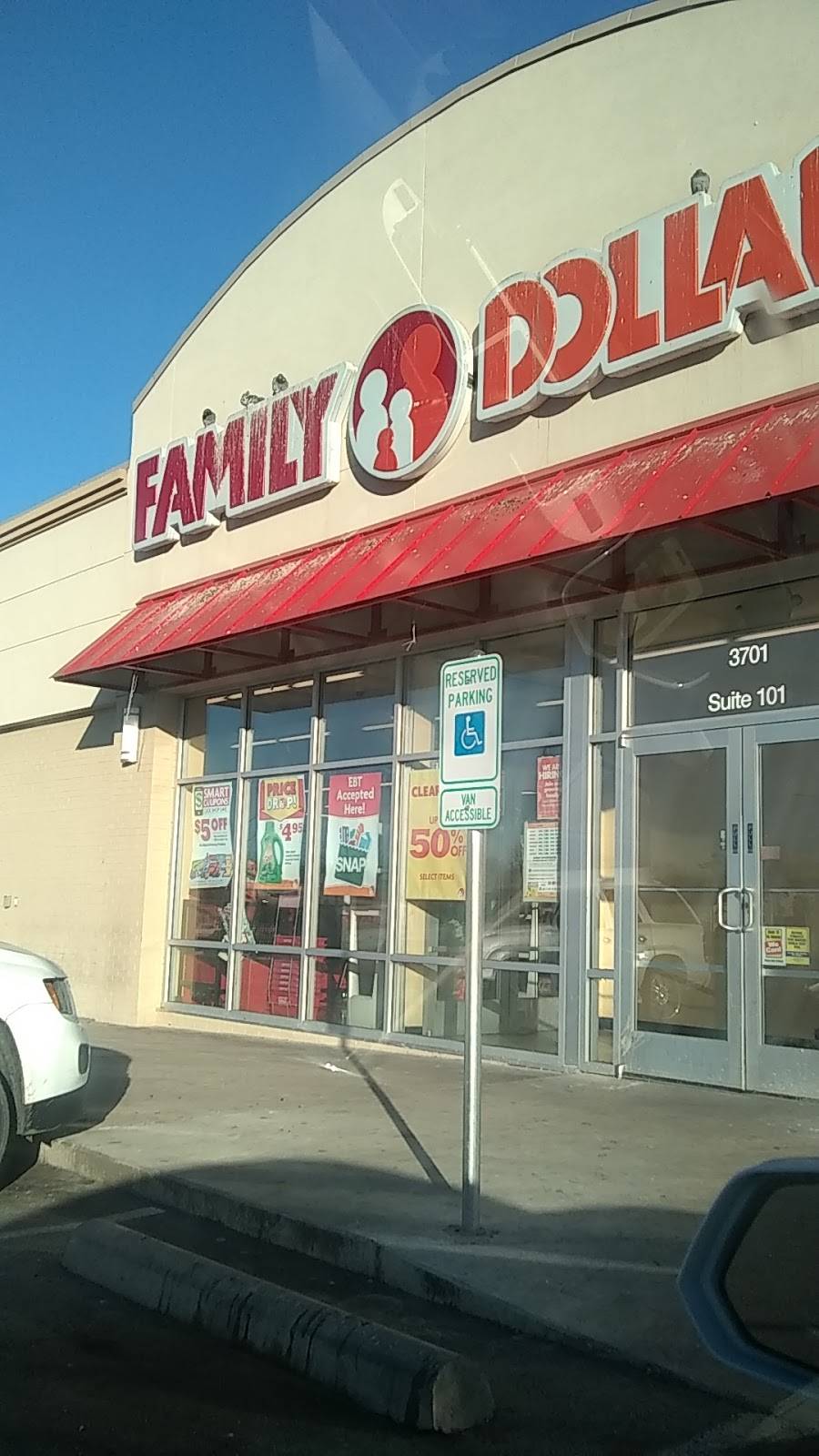 Family Dollar | 3705 E Rosedale St, Fort Worth, TX 76105, USA | Phone: (817) 535-0271