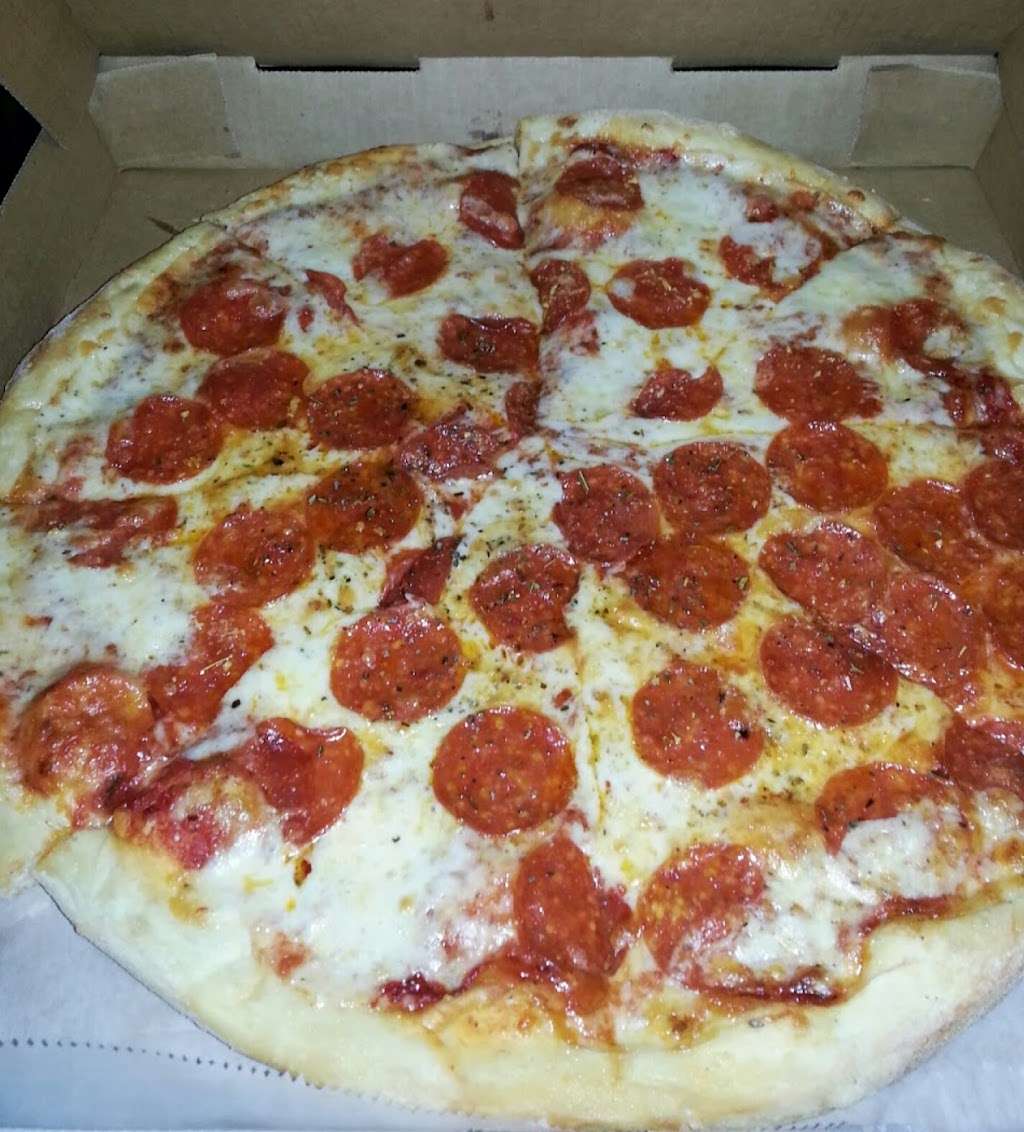 Poppys Pizza | 4379 N University Dr, Lauderhill, FL 33351, USA | Phone: (954) 749-1117