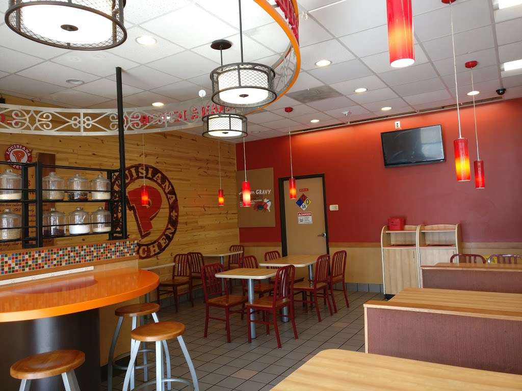 Popeyes Louisiana Kitchen | 4570 Chambers Rd, Denver, CO 80239, USA | Phone: (719) 484-0746