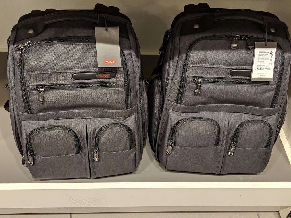 tumi outlet deals