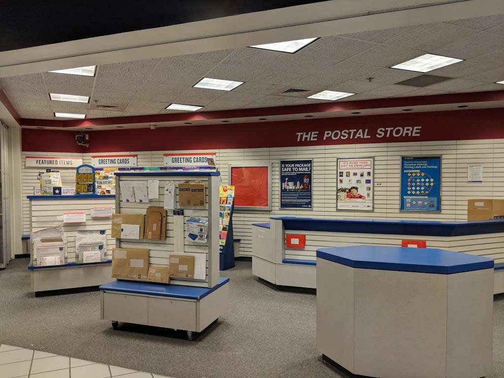 United States Postal Service | 4900 Airport Pkwy, Addison, TX 75001, USA | Phone: (800) 275-8777