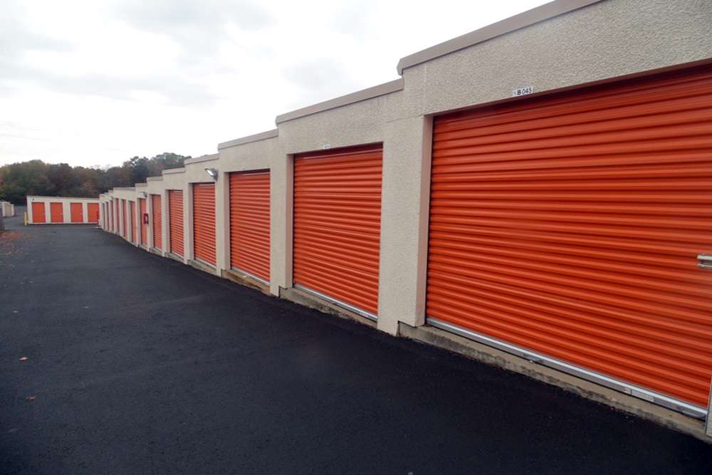 Public Storage | 5641 N Sharon Amity Rd, Charlotte, NC 28215, USA | Phone: (704) 594-1711