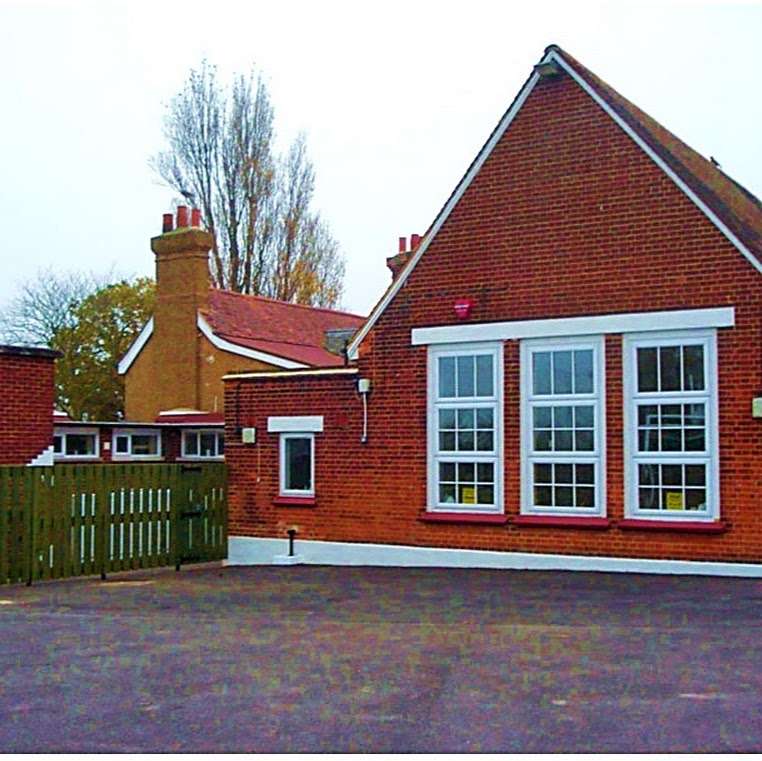 Oaks Activity Centre & Pre School | Old School House/Collier Row Rd, Dagenham, Romford RM5 2DD, UK | Phone: 020 8597 9171