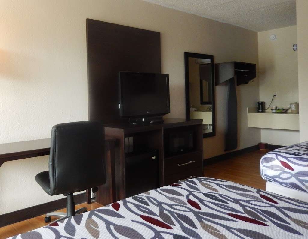 Red Roof Inn Ashland | 103 N Carter Rd, Ashland, VA 23005, USA | Phone: (804) 800-5167