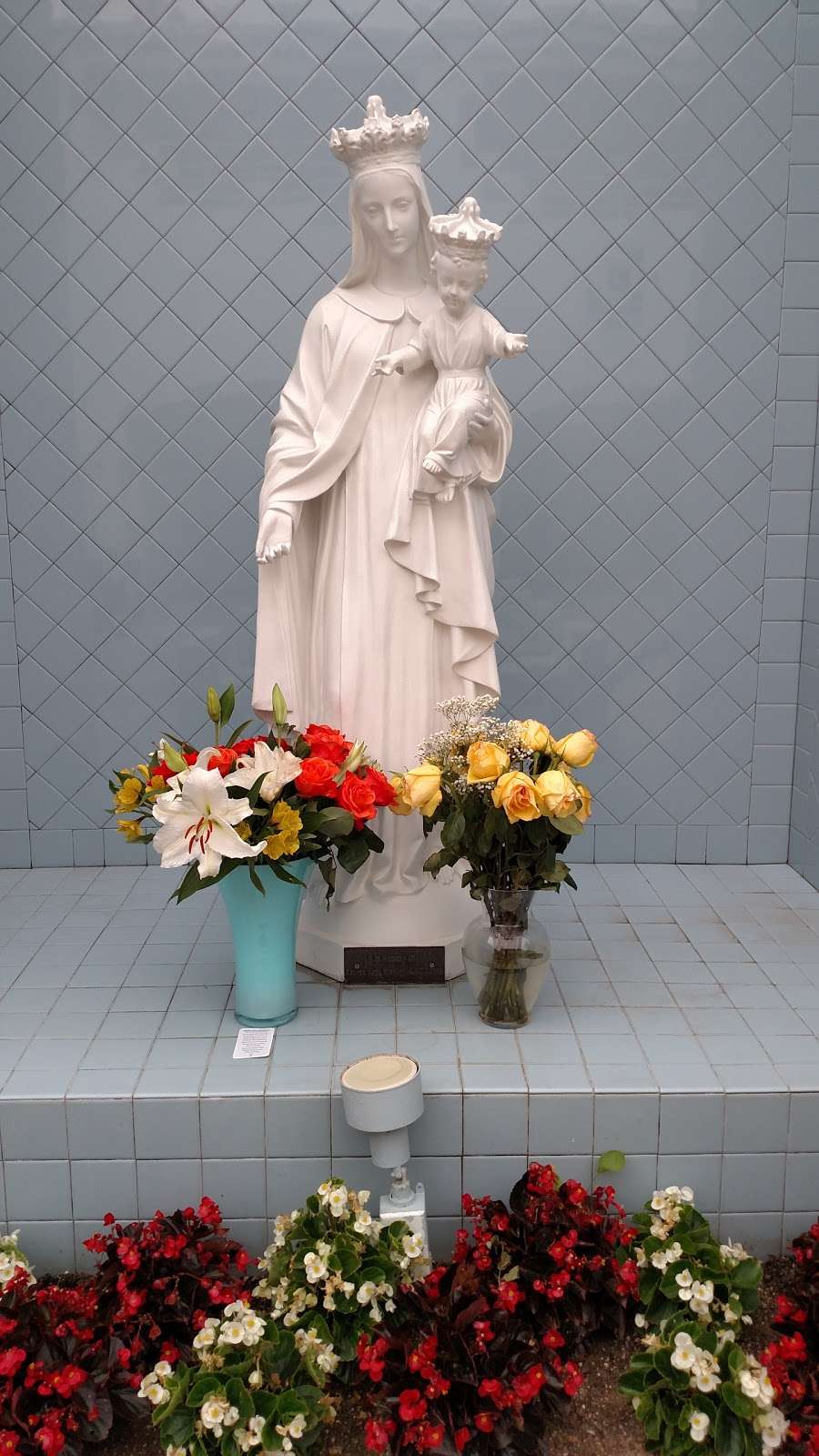 Our Lady of Mount Carmel Church | 1441 W. Balboa Ave, Newport Beach, CA 92661, USA | Phone: (949) 673-3775