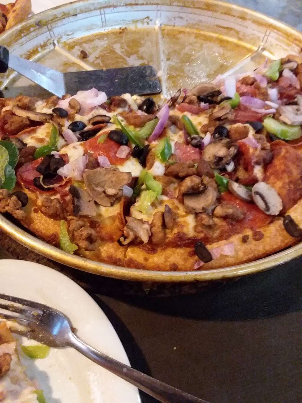 Pizza Hut | 502 S Washington Ave, Cleveland, TX 77327, USA | Phone: (281) 593-1761