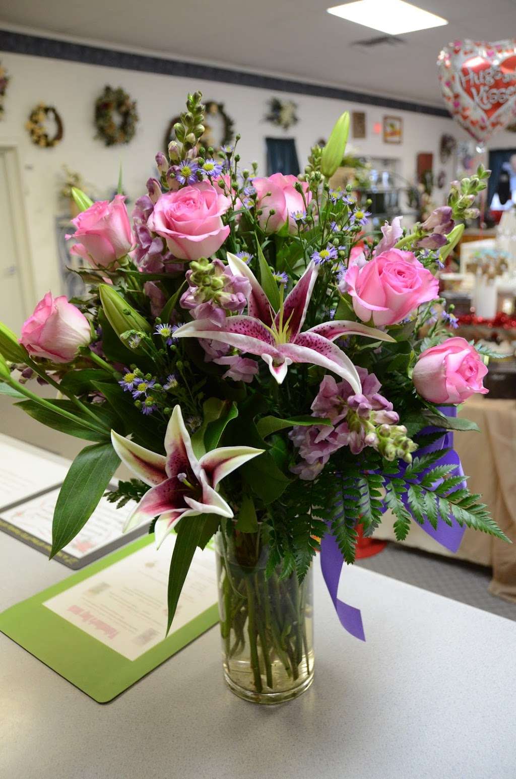 Hinckley Floral | 950 W Lincoln Hwy, Hinckley, IL 60520, USA | Phone: (815) 286-7400