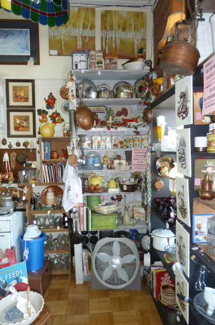 One Block West Antiques & Collectibles | 20 S Gold St, Paola, KS 66071, USA | Phone: (913) 294-8499