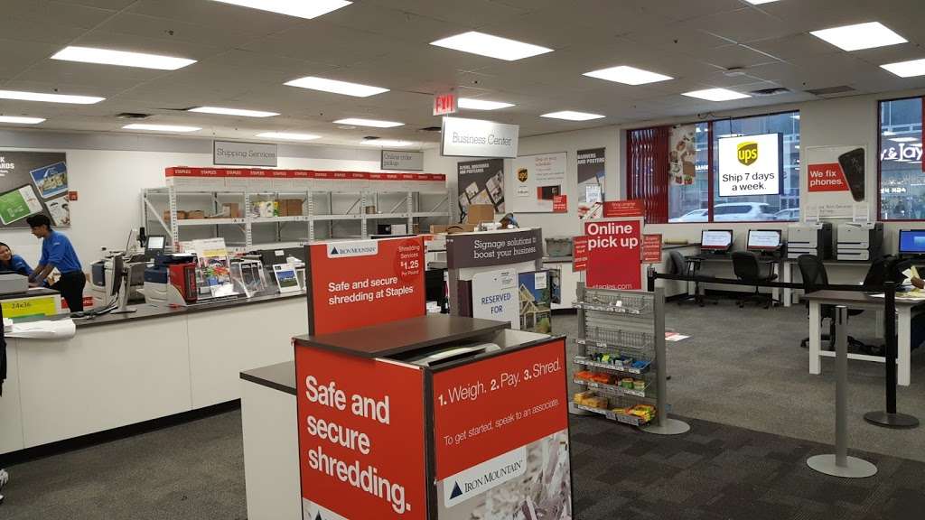 Staples | 209-34 Northern Blvd, Bayside, NY 11361, USA | Phone: (718) 229-0138