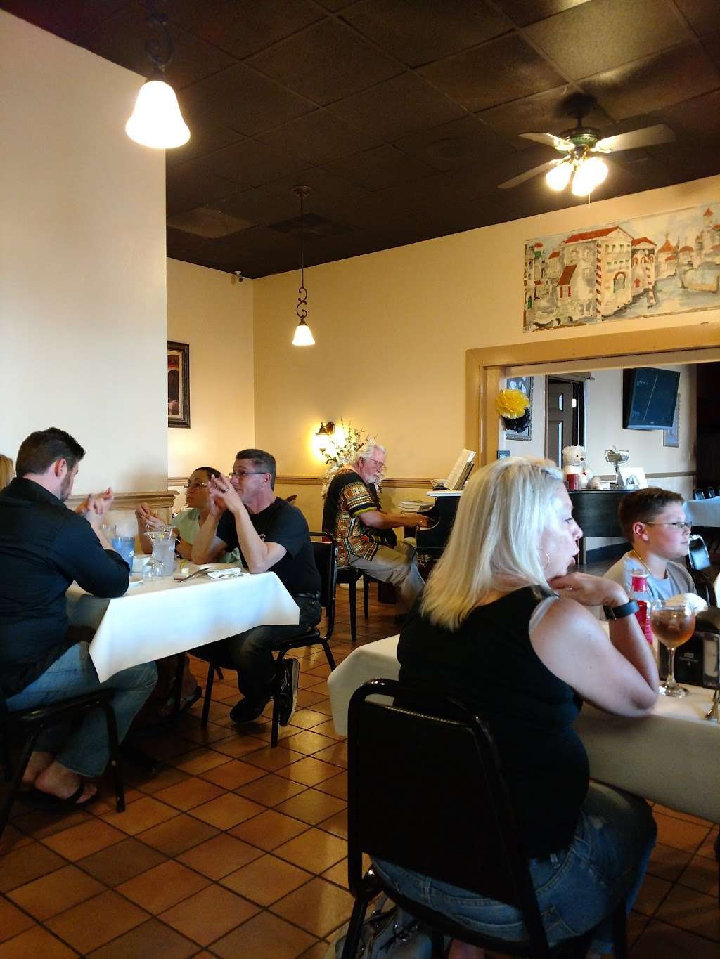 Bella Napoli Trattoria | 848 Nazareth Pike, Nazareth, PA 18064 | Phone: (610) 759-6993