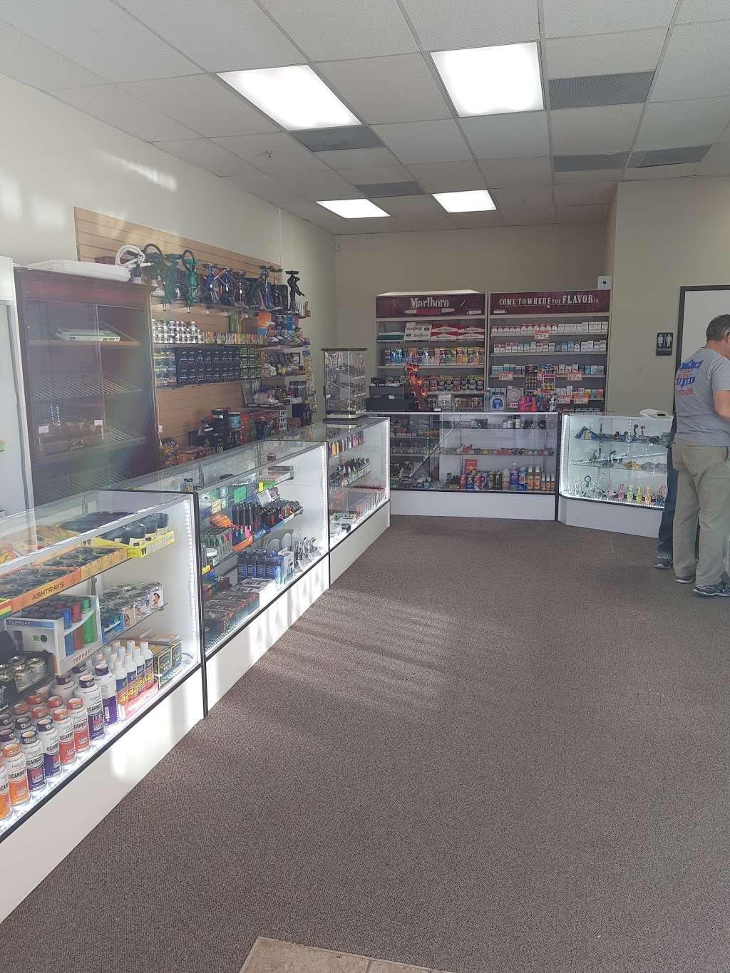 Royal Smoke Shop | 4160 Highland Ave, Highland, CA 92346, USA | Phone: (909) 862-2980