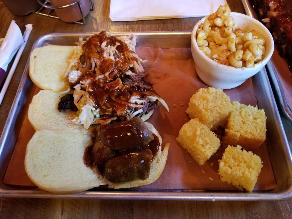 OINK and MOO BBQ & Brew @ The Perryville Inn | 167 Perryville Rd, Hampton, NJ 08827 | Phone: (908) 200-7050