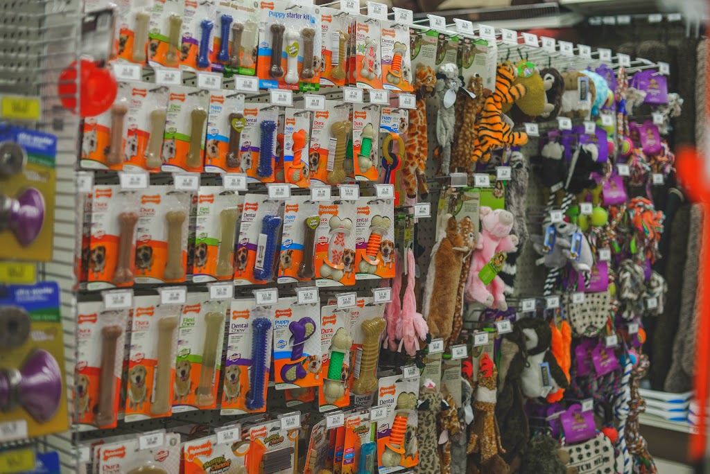 Specks Pet Supplies | 122 E McClarnon Dr, Greenfield, IN 46140, USA | Phone: (317) 467-1414