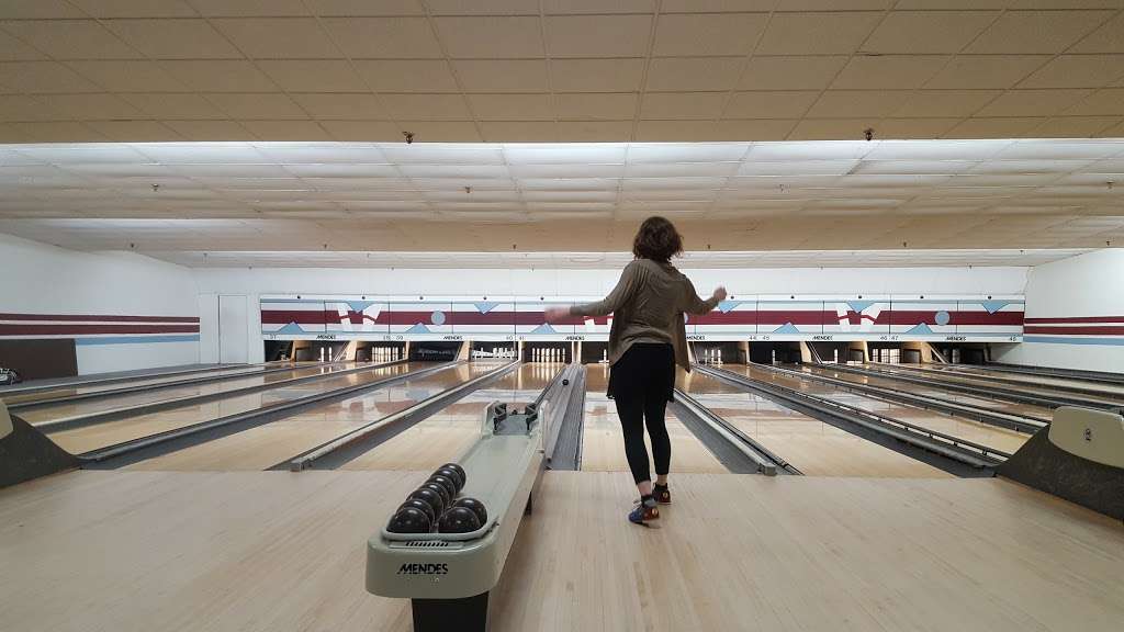 Academy Lanes | 725 S Main St, Haverhill, MA 01835 | Phone: (978) 372-3102