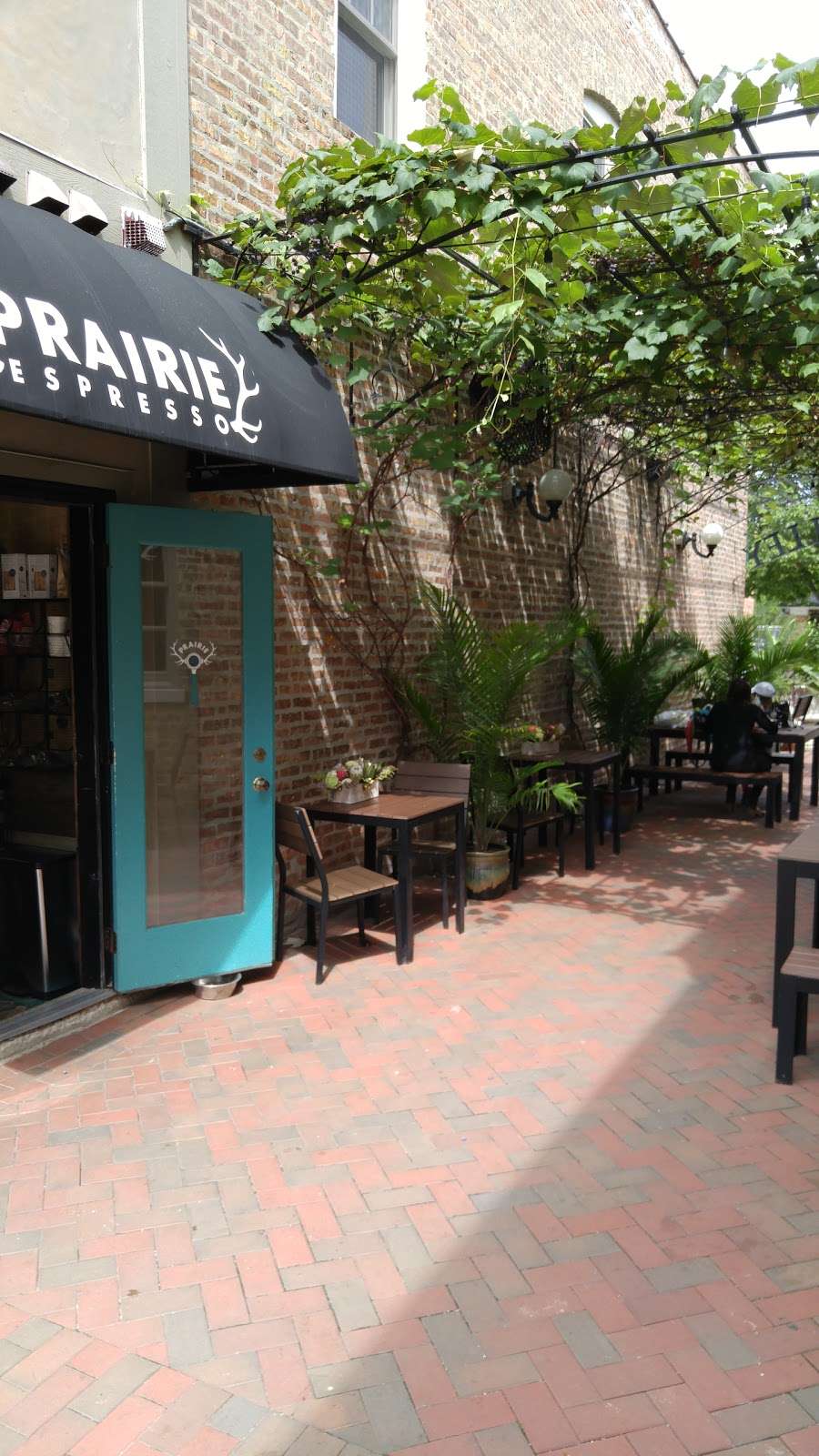 Prairie Espresso + Wine Bar | 91 E Scranton Ave, Lake Bluff, IL 60044 | Phone: (224) 544-5585