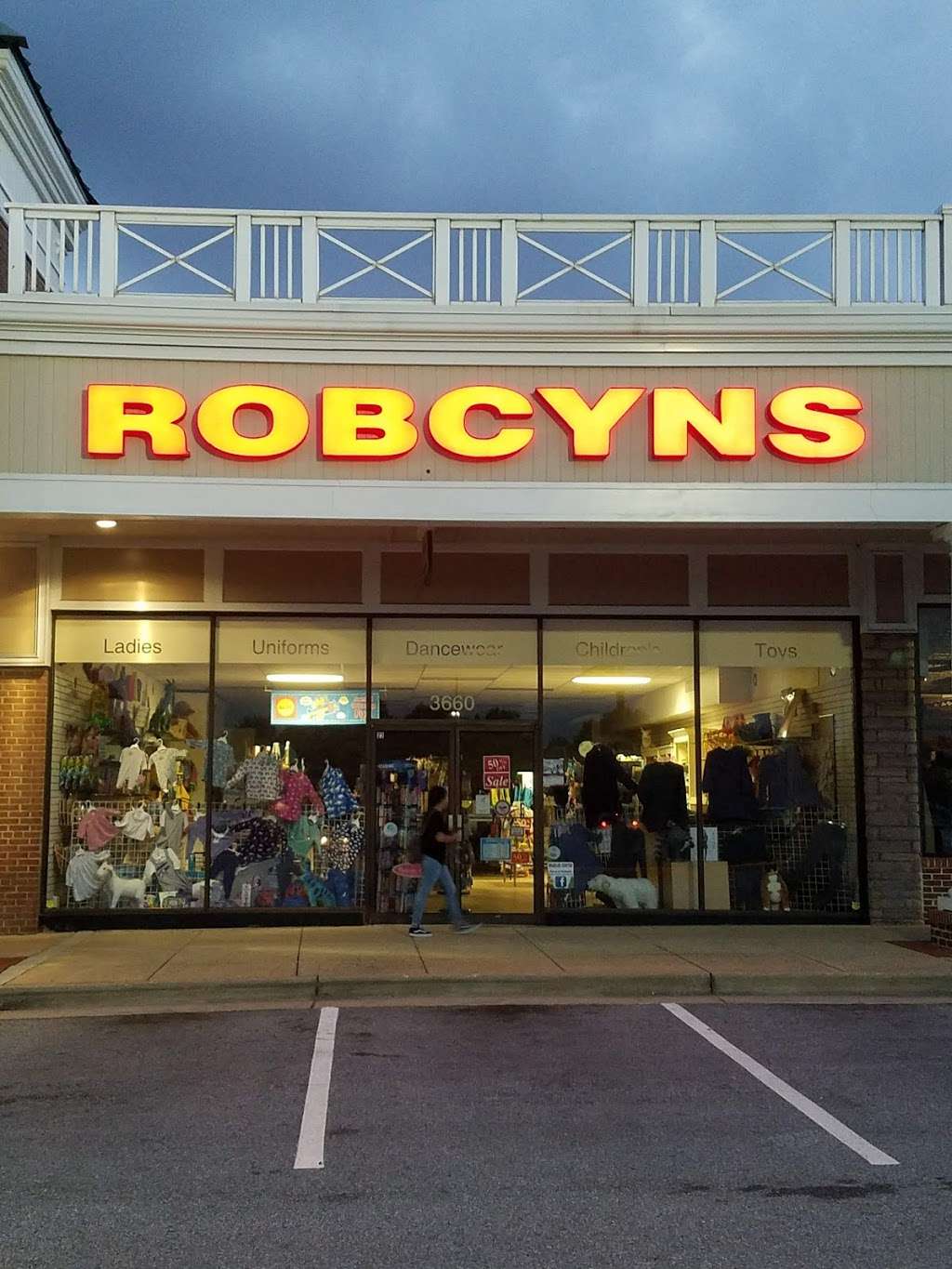 Robcyns | 3660 King St, Alexandria, VA 22302 | Phone: (703) 379-7800