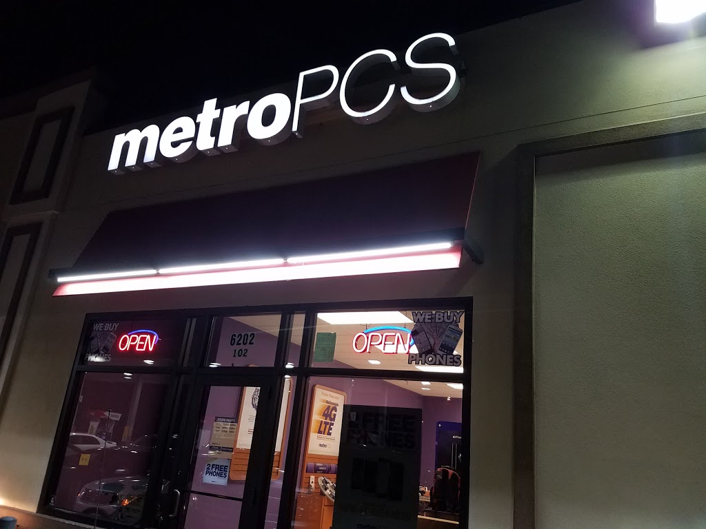 Metro by T-Mobile | 6202 N 40th St Ste 102, Tampa, FL 33610, USA | Phone: (813) 239-2200