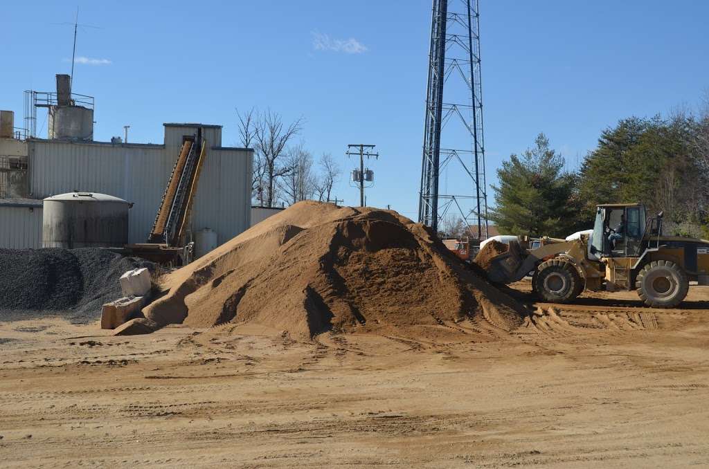 Stafford Concrete Plant - Chaney Enterprises | 169 Wyche Rd, Stafford, VA 22554, USA | Phone: (800) 927-0352