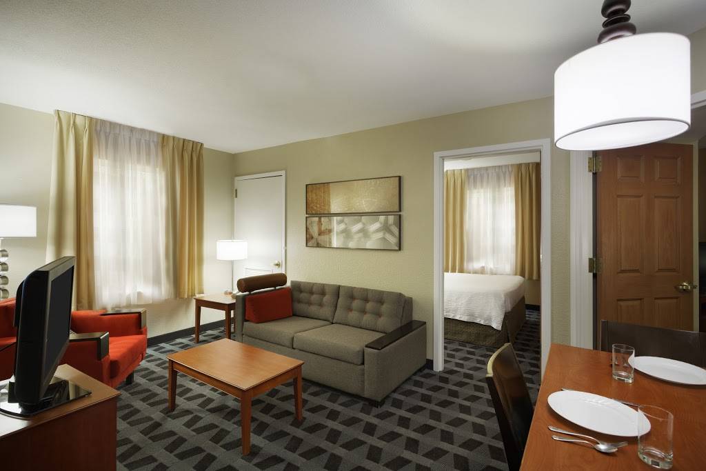 TownePlace Suites by Marriott Tampa North/I-75 Fletcher | 6800 Woodstork Dr, Tampa, FL 33637 | Phone: (813) 975-9777