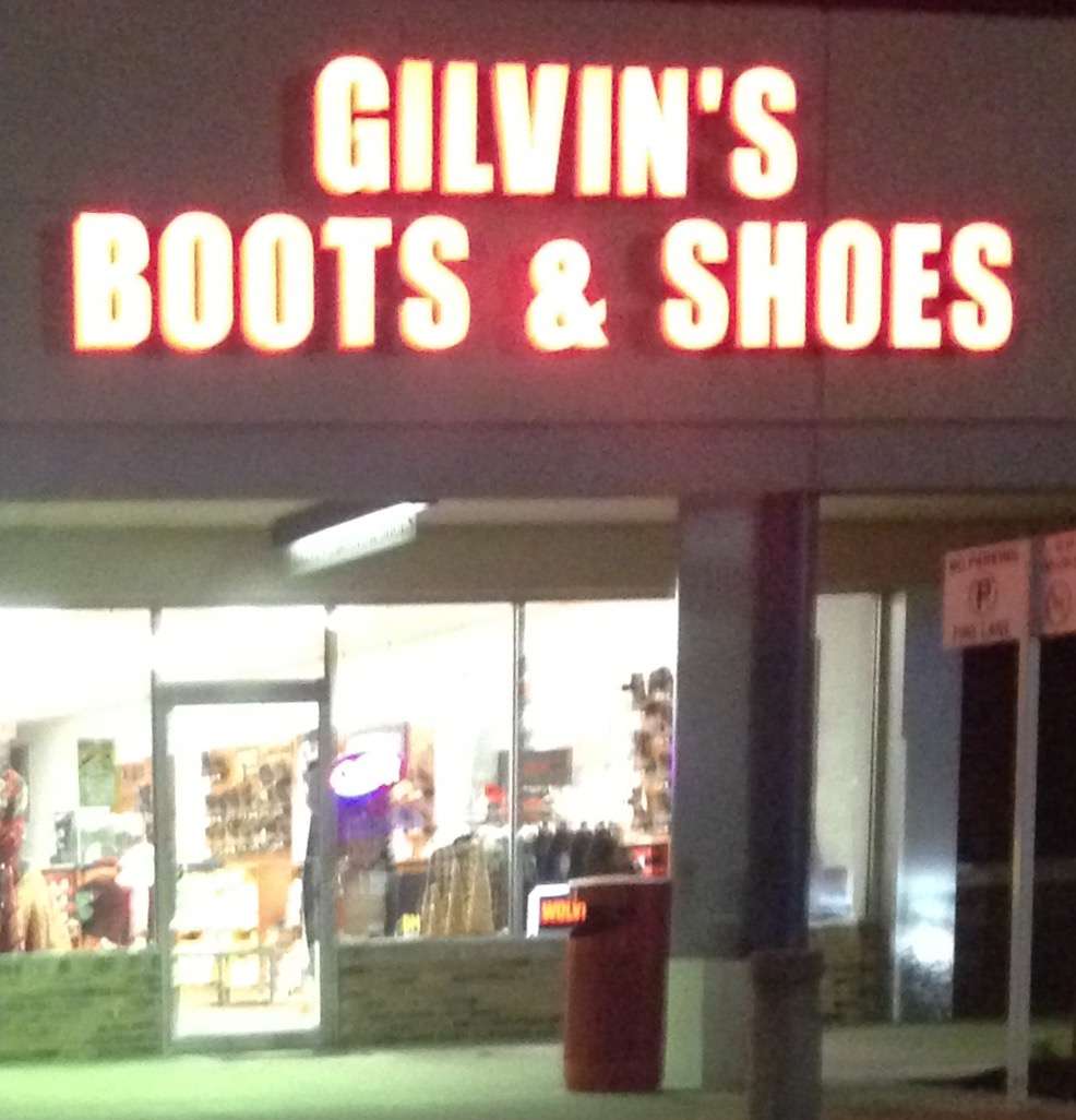 Gilvins Boots & Shoes | 4200 S East St, Indianapolis, IN 46227, USA | Phone: (317) 783-3210