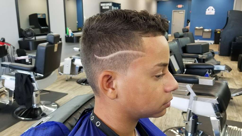 Celebrity Barbershop | 8221 Lake Worth Rd Suite B, Lake Worth, FL 33467 | Phone: (561) 318-1815