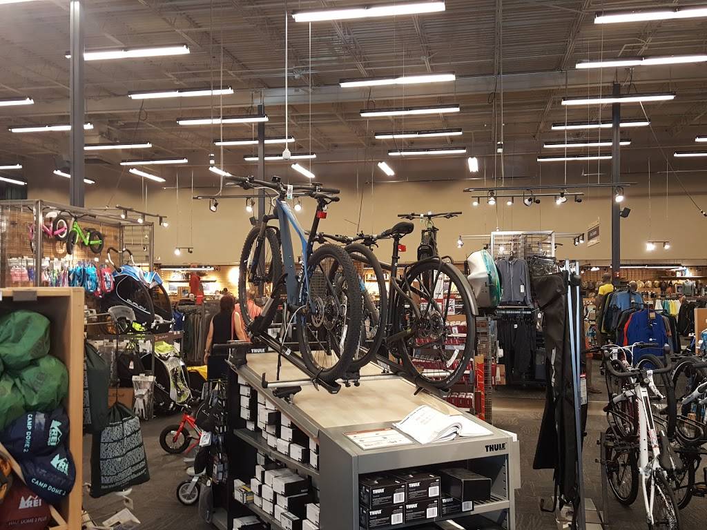 REI | 12634 N Paradise Village Pkwy W, Phoenix, AZ 85032, USA | Phone: (602) 996-5400