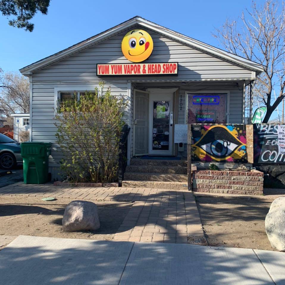 Yum Yum Vapor & Head Shop | 1702 G. St, Sparks, NV 89431, USA | Phone: (775) 432-1206