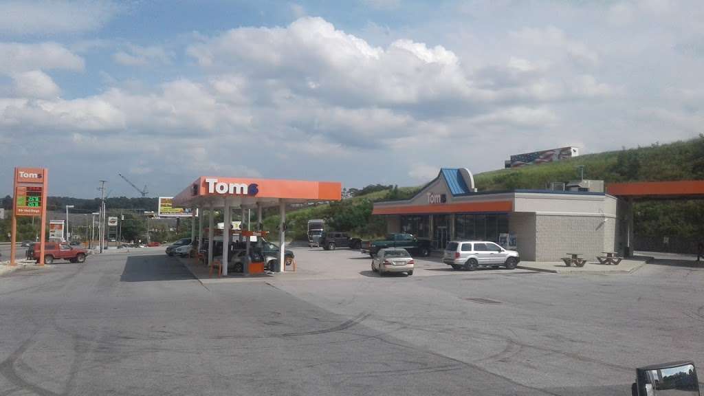 Toms Convenience Stores | 8422, 648 E Forrest Ave, New Freedom, PA 17349, USA | Phone: (717) 235-4726