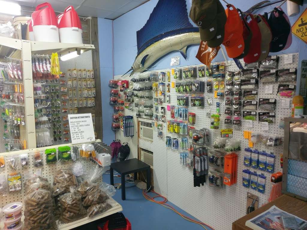 April Sound Bait & Tackle | 15865 TX-105 #5, Montgomery, TX 77356, USA | Phone: (936) 703-5248