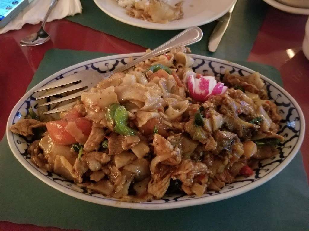 Pakhas Thai House | 3 Rte 15, South St, Dillsburg, PA 17019, USA | Phone: (717) 502-8717