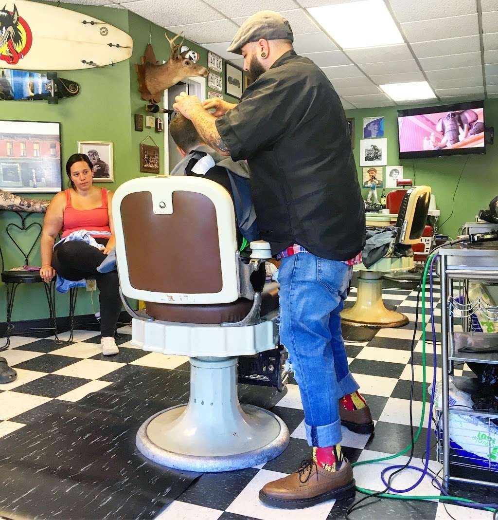 Wolfman Jays barber shop & shave parlor | 235 Main St, Highland Falls, NY 10928, USA | Phone: (845) 859-4333