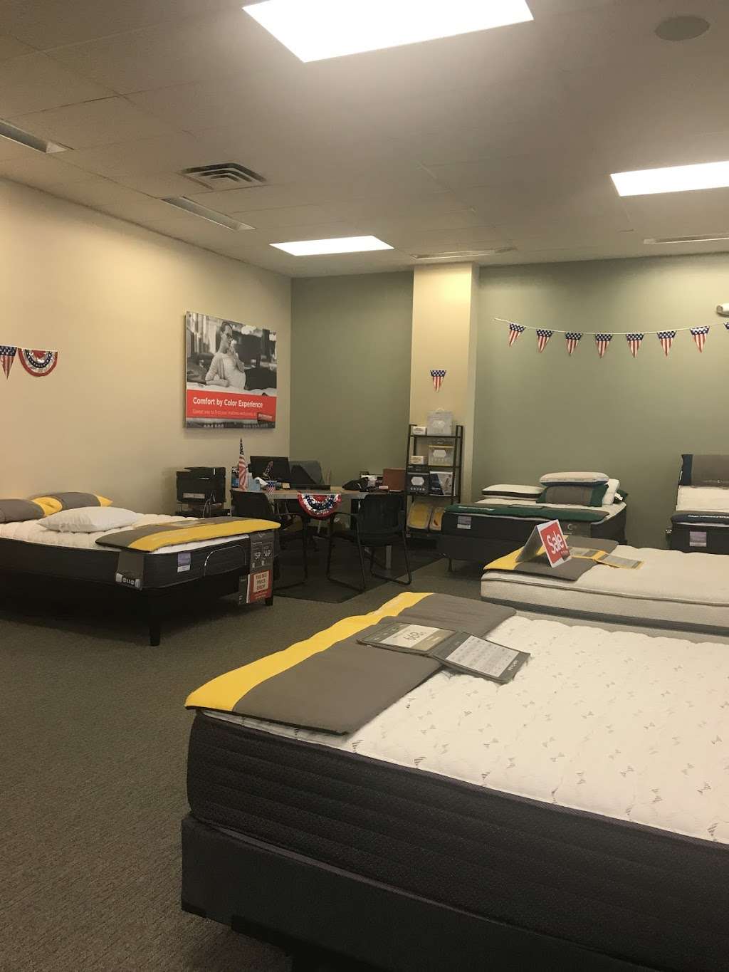 Mattress Firm Hicksville | 308 N Broadway, Hicksville, NY 11801 | Phone: (516) 931-0167