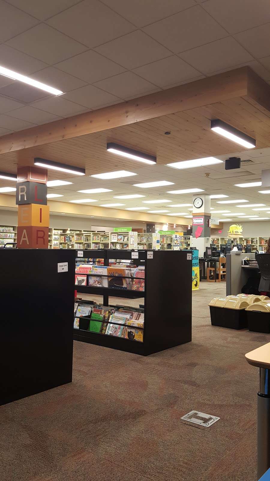 Oswego Public Library | 32 Jefferson St, Oswego, IL 60543, USA | Phone: (630) 978-1205