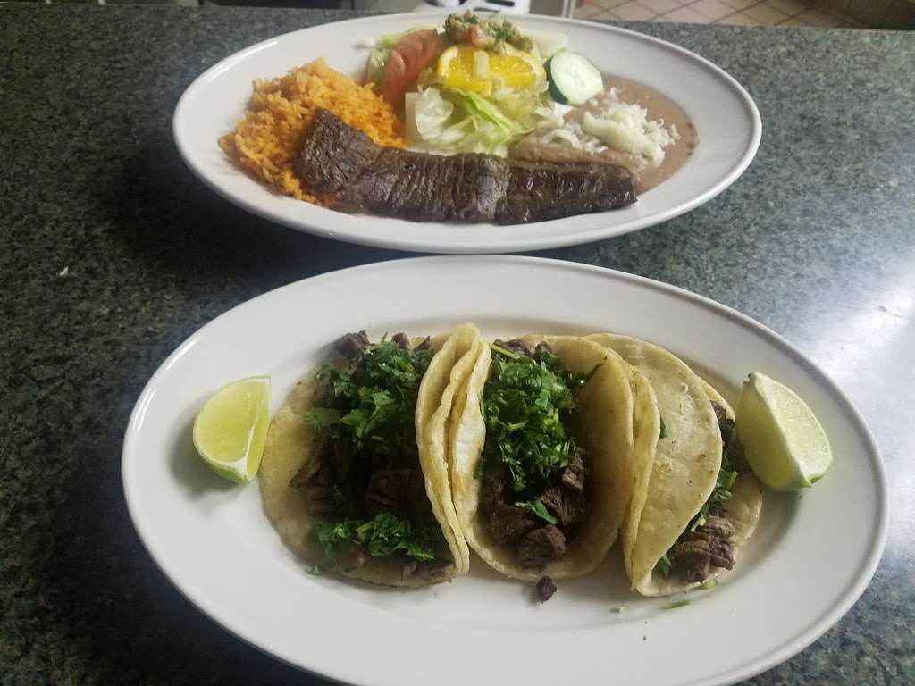 La Palma Mexican Cuisine | 113 S Main St, Algonquin, IL 60102 | Phone: (847) 960-3442